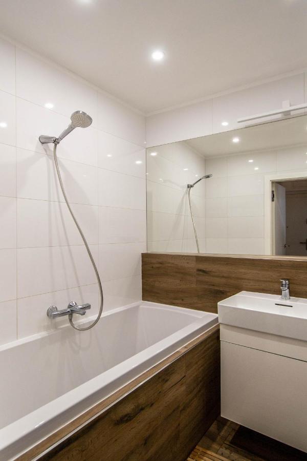 Executive Bright Apt. By Ruterra Praga Exterior foto